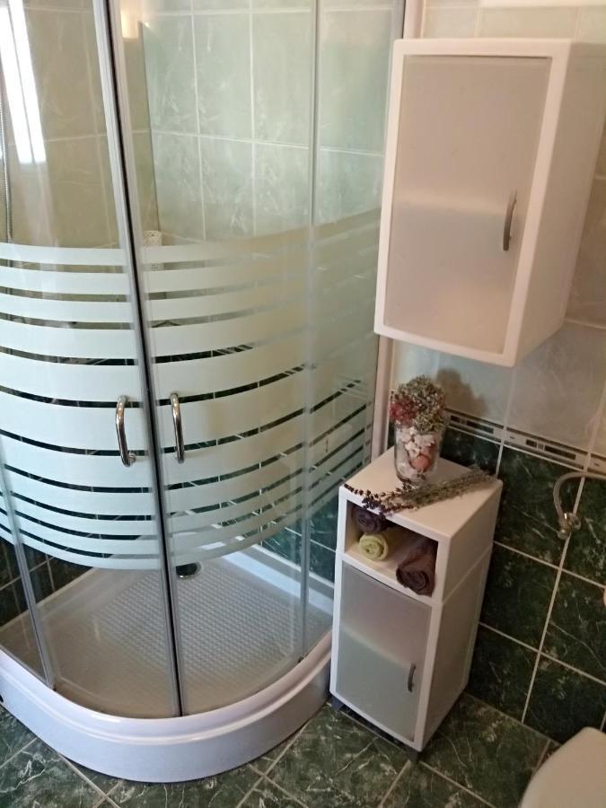 Yellow Apartmanhaz Bük Exteriör bild
